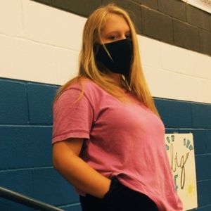 Meet your Posher, Caitlin